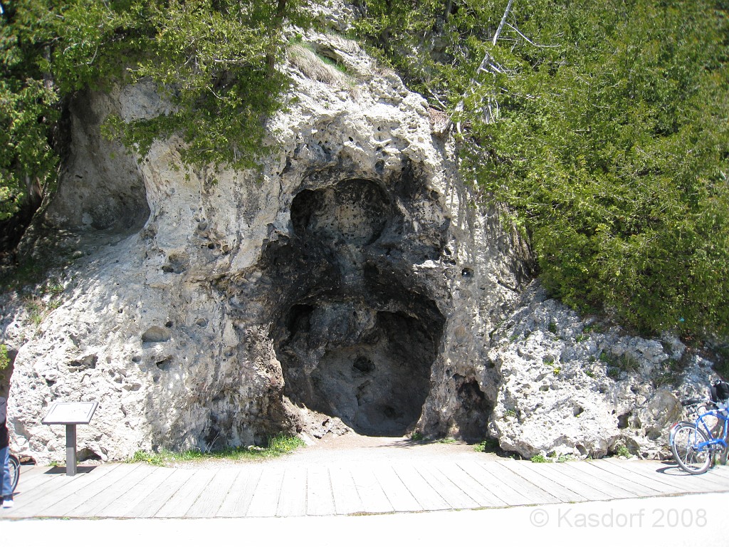 Mackinaw Island Area May 2008 0547.jpg - May 24 2008 a trip to Mackinac City for a 5 M race and a visit to Mackinac Island. A day to the UP, Paradise, Whitefish Point and Tahquamen Falls. This was followed by trips to Petoskey and Charlevoix.